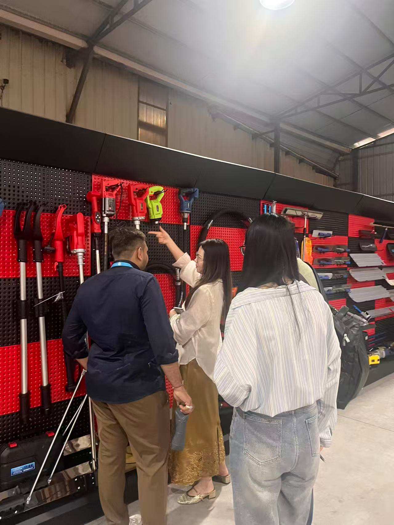 Nagbukas ang Global Partnership | Nakiisa ang Jointsen sa mga Internasyonal na Kliyente para Gumawa ng Bagong Blueprint para sa Machinery Equipment